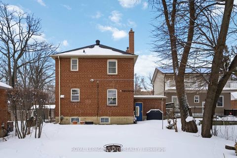 Photo 18 at 207 Clonmore Drive, Cliffside, Toronto