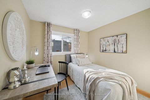 Photo 18 at 154 Radford Drive, Central West, Ajax