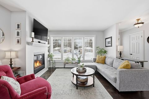 Photo 4 at 27 Marion Crescent, Wellington, Barrie