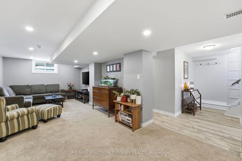 Photo 29 at 27 Marion Crescent, Wellington, Barrie