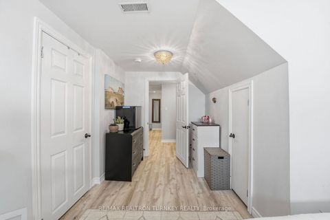 Photo 35 at 27 Marion Crescent, Wellington, Barrie