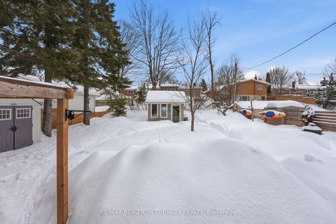 Photo 43 at 27 Marion Crescent, Wellington, Barrie