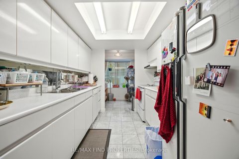 Photo 7 at 1203 - 33 University Avenue, Waterfront Communities C1, Toronto