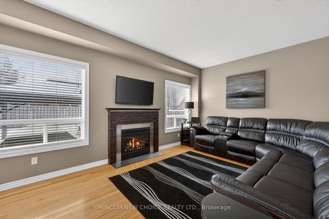 Photo 11 at 37 Westminster Circle, Shore, Barrie