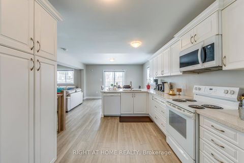 Photo 15 at 30 BRIGHTON Road, Georgian Drive, Barrie