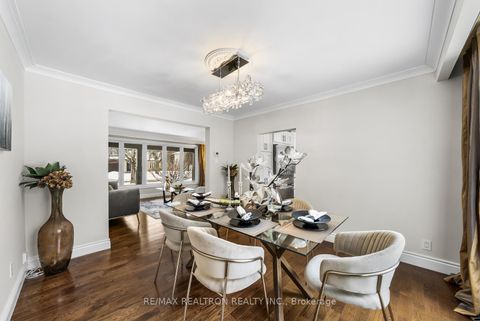 Photo 14 at 4 Silvergrove Road, Windfields, Toronto