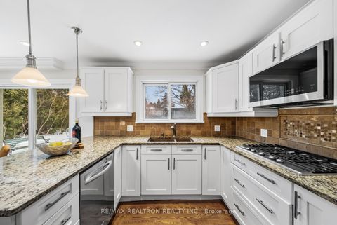 Photo 16 at 4 Silvergrove Road, Windfields, Toronto