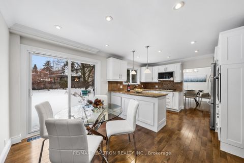 Photo 18 at 4 Silvergrove Road, Windfields, Toronto