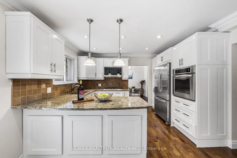 Photo 19 at 4 Silvergrove Road, Windfields, Toronto