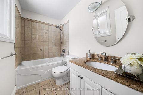 Photo 23 at 4 Silvergrove Road, Windfields, Toronto