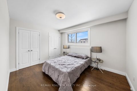 Photo 27 at 4 Silvergrove Road, Windfields, Toronto