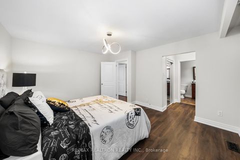 Photo 30 at 4 Silvergrove Road, Windfields, Toronto