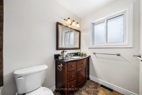 Photo 32 at 4 Silvergrove Road, Windfields, Toronto