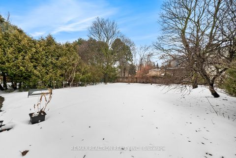 Photo 42 at 4 Silvergrove Road, Windfields, Toronto