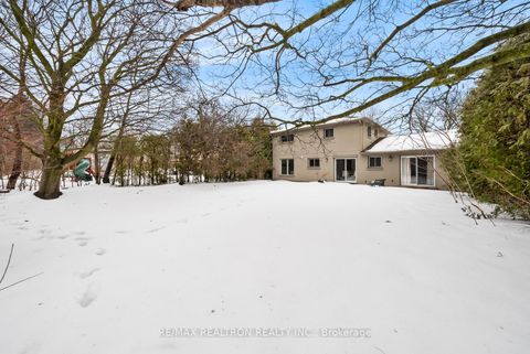 Photo 45 at 4 Silvergrove Road, Windfields, Toronto