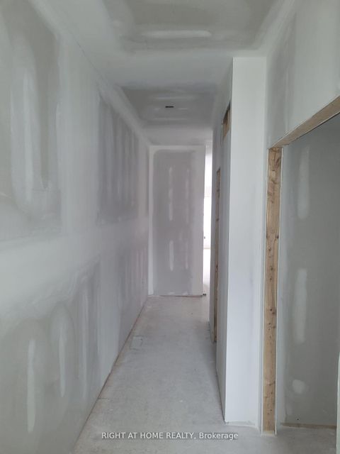 Photo 3 at 17 Ravenscraig Place, Cookstown, Innisfil