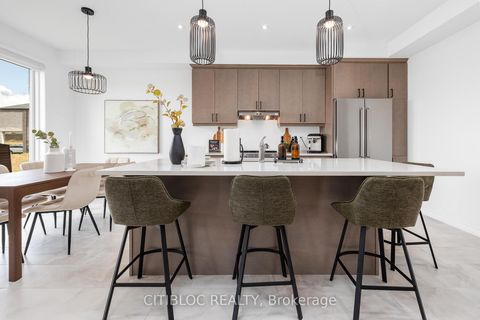 Photo 24 at 18 McBride Trail, Rural Barrie Southeast, Barrie