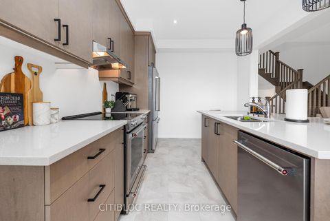 Photo 26 at 18 McBride Trail, Rural Barrie Southeast, Barrie