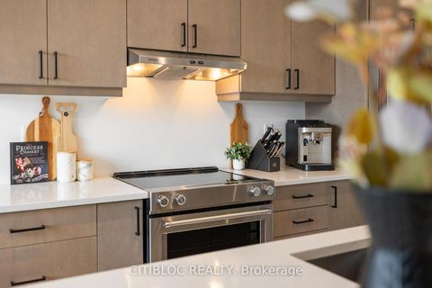 Photo 45 at 18 McBride Trail, Rural Barrie Southeast, Barrie