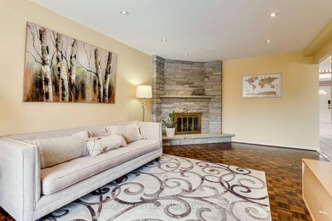 Photo 14 at 145 Franklin Avenue, Yorkhill, Vaughan