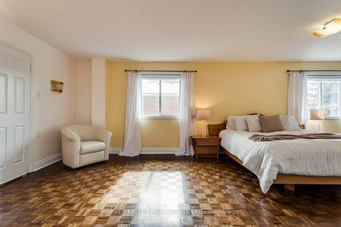 Photo 20 at 145 Franklin Avenue, Yorkhill, Vaughan