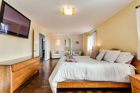 Photo 22 at 145 Franklin Avenue, Yorkhill, Vaughan