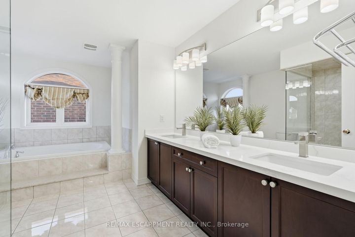 Photo 25 at 3071 Jenn Avenue, Alton, Burlington