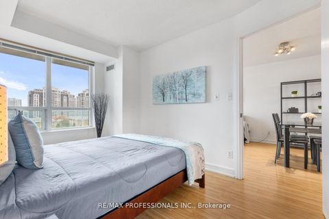 Photo 2 at 706 - 18 Harrison Garden Boulevard, Willowdale East, Toronto