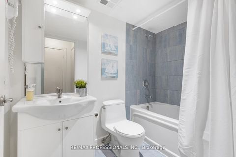 Photo 4 at 706 - 18 Harrison Garden Boulevard, Willowdale East, Toronto