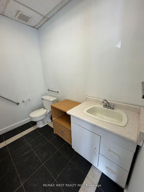 Photo 5 at 34 - 5310 Finch Avenue E, Milliken, Toronto