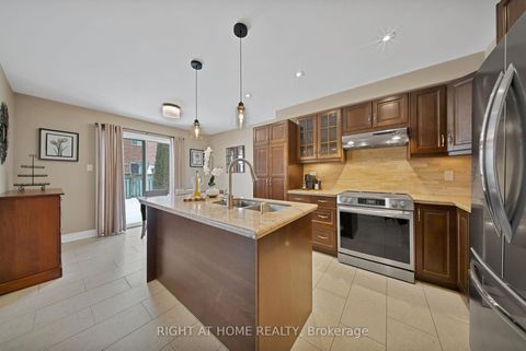 Photo 12 at 215 Queenslea Avenue, Pelmo Park W4, Toronto