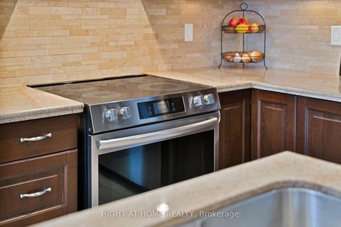 Photo 15 at 215 Queenslea Avenue, Pelmo Park W4, Toronto