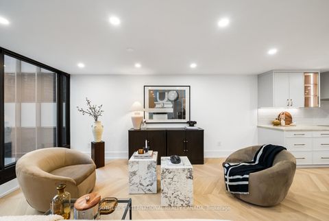 Photo 8 at 1009 - 110 Bloor Street W, Annex, Toronto