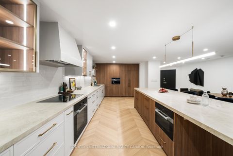 Photo 16 at 1009 - 110 Bloor Street W, Annex, Toronto