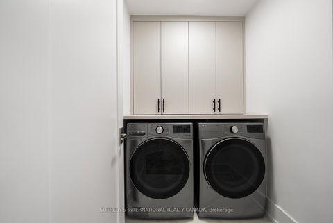 Photo 39 at 1009 - 110 Bloor Street W, Annex, Toronto