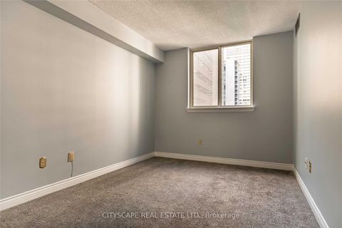 Photo 10 at 1101 - 1055 Bay Street, Bay Street Corridor, Toronto