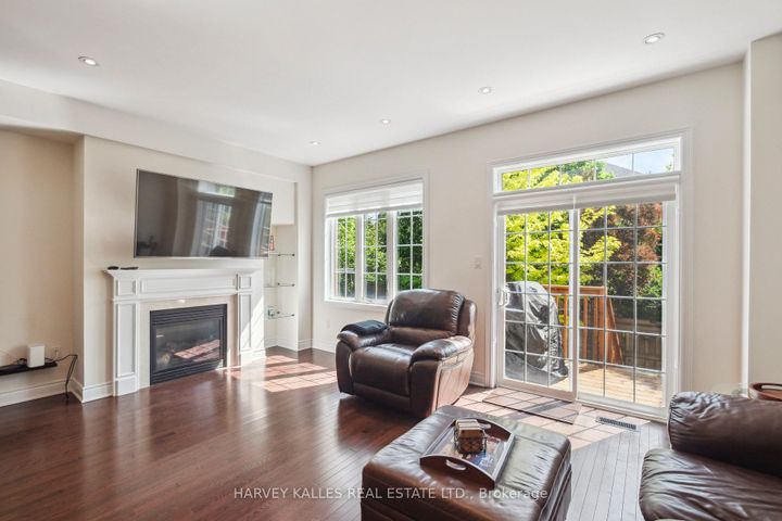 Photo 23 at 45 - 8777 Dufferin Street, Patterson, Vaughan