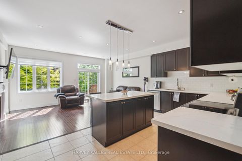 Photo 12 at 45 - 8777 Dufferin Street, Patterson, Vaughan