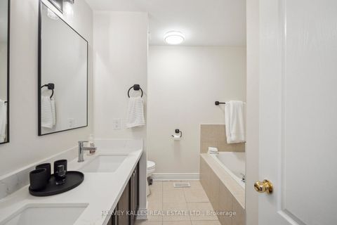 Photo 32 at 45 - 8777 Dufferin Street, Patterson, Vaughan
