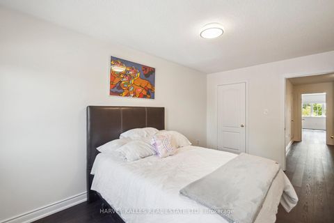 Photo 36 at 45 - 8777 Dufferin Street, Patterson, Vaughan