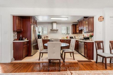 Photo 9 at 16 Cresthaven Drive, Hillcrest Village, Toronto