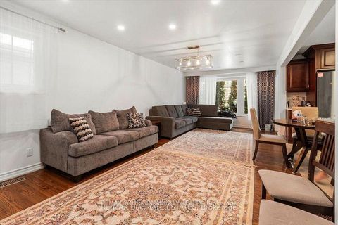 Photo 11 at 16 Cresthaven Drive, Hillcrest Village, Toronto