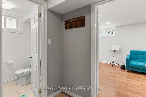 Photo 19 at 16 Cresthaven Drive, Hillcrest Village, Toronto