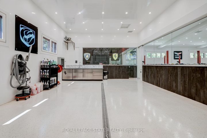 Photo 45 at 1272 Fiddlers Green Road, Ancaster, Hamilton