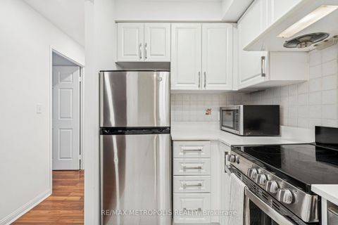 Photo 18 at 1911 - 8 Lee Centre Drive, Woburn, Toronto