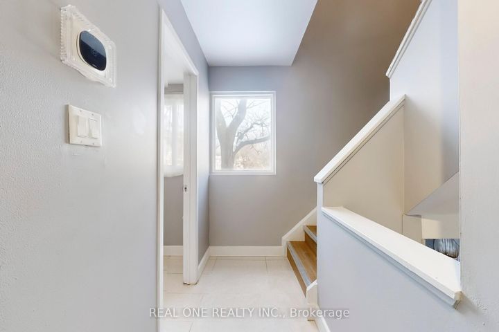 Photo 13 at 62 Courville Coach Way, Pleasant View, Toronto