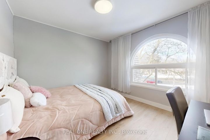 Photo 16 at 62 Courville Coach Way, Pleasant View, Toronto