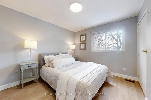Photo 17 at 62 Courville Coach Way, Pleasant View, Toronto