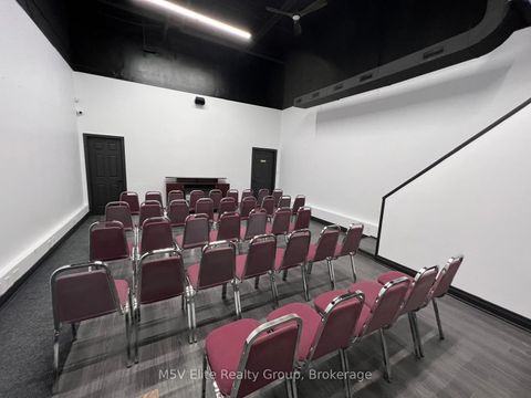 Photo 8 at 16 - 250 Regina Road, West Woodbridge Industrial Area, Vaughan