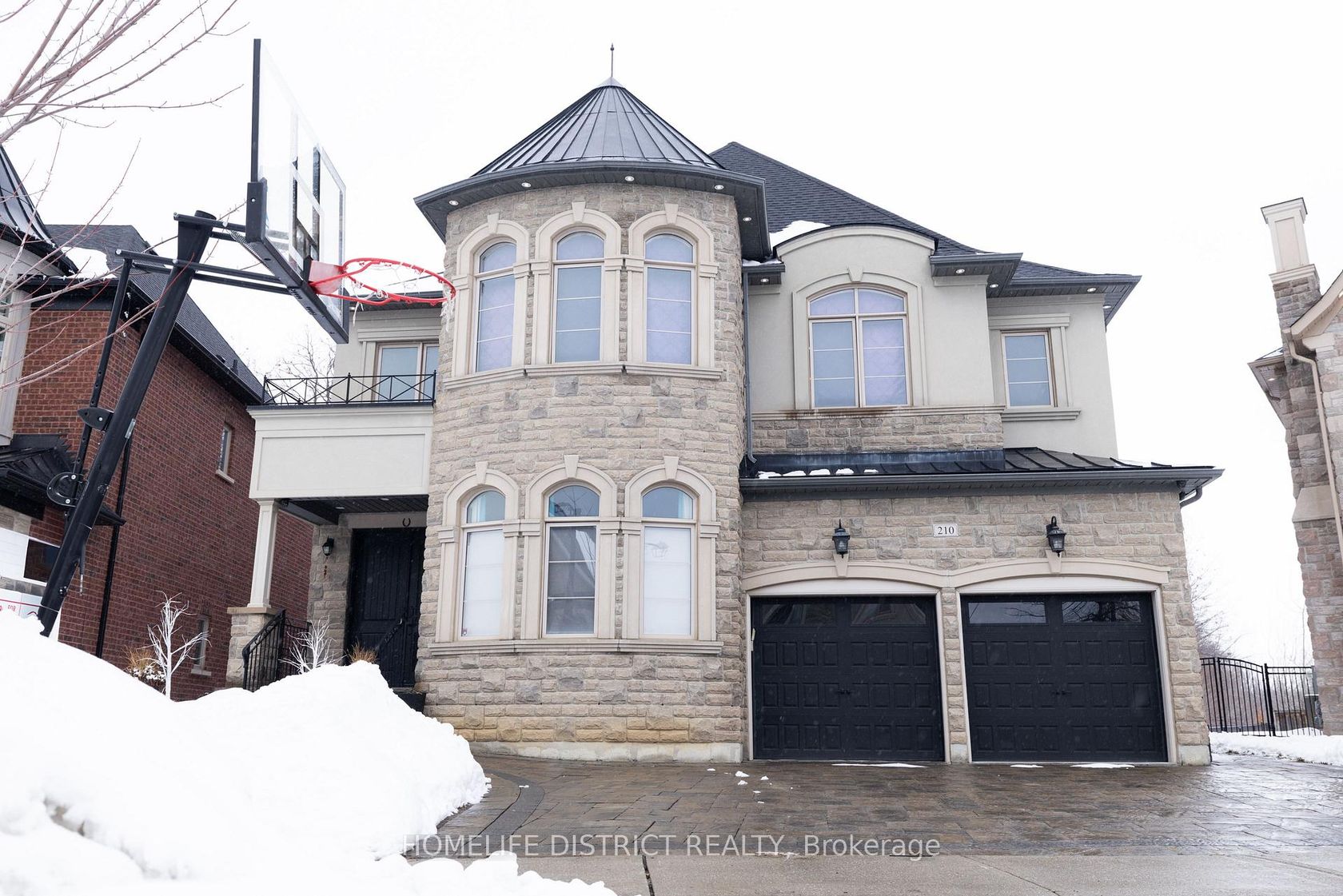 210 Cannes Avenue, Vellore Village, Vaughan photo number 2